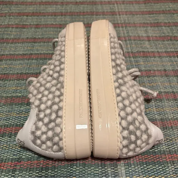 P448 Womens White Thea Bubble Toe Sneakers Shoes 43/12 NWOB Wool
