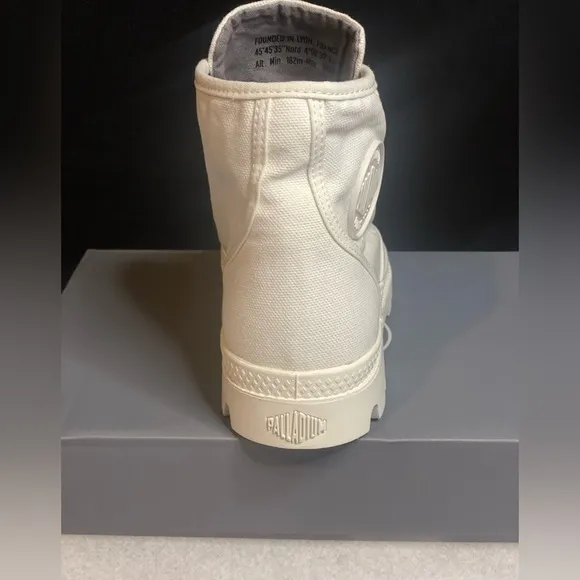 Palladium Womens White Canvas Pampa High Top Boots, Star White, 8.5