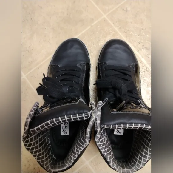 PASTRY POP TART - HIP HOP SNEAKERS