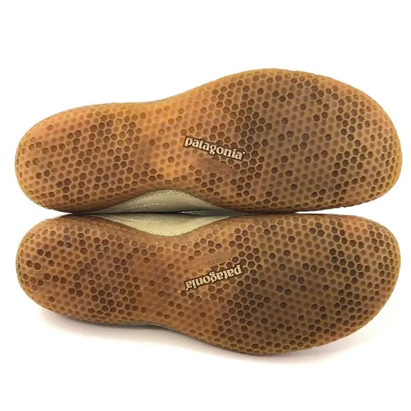 Patagonia Rimu Taupe Leather Slip on Moccasin Boots 10.5