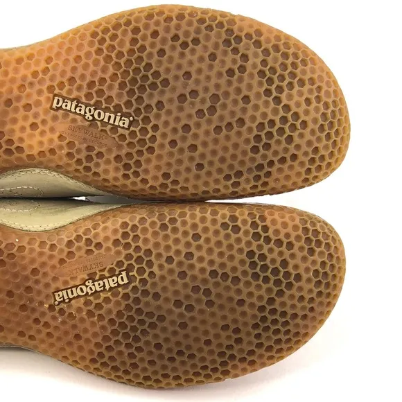 Patagonia Rimu Taupe Leather Slip on Moccasin Boots 10.5