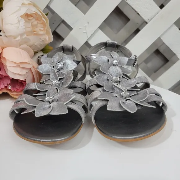 Paul Green Silver Floral Sandals Size 7.5