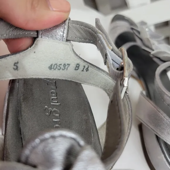Paul Green Silver Floral Sandals Size 7.5