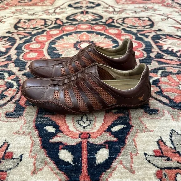 Pikolinos Leather Slip-On Laceless Sneakers