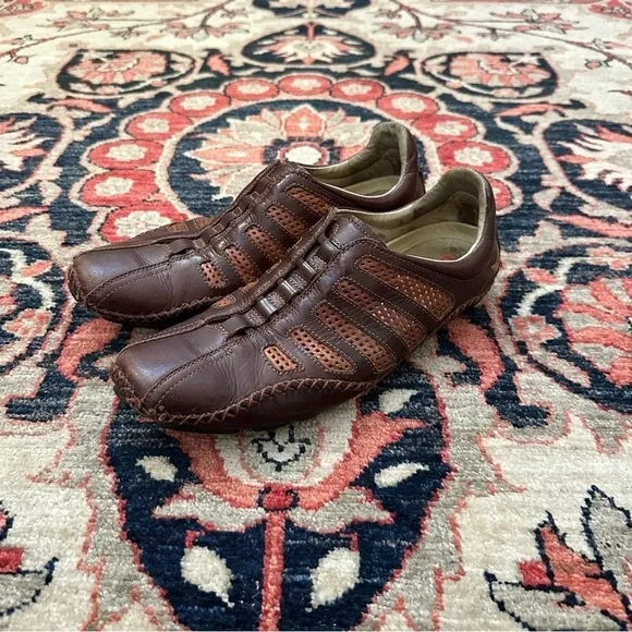 Pikolinos Leather Slip-On Laceless Sneakers