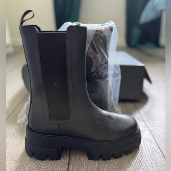 Platform Chelsea Boots (Real Leather)