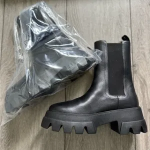 Platform Chelsea Boots (Real Leather)