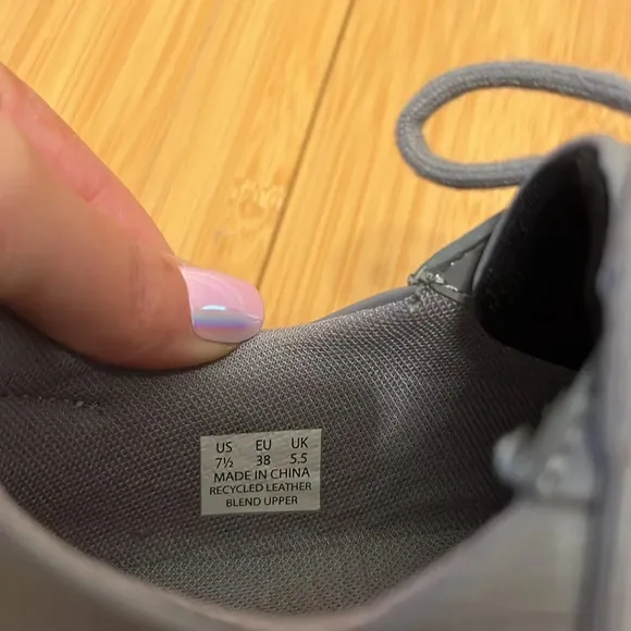 Ponto the Pacific lightweight casual, gray brown woman size 7 1/2