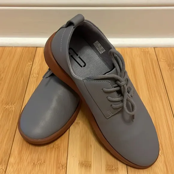 Ponto the Pacific lightweight casual, gray brown woman size 7 1/2