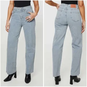 Princess Polly PP DNM Kalinda Light Wash Denim Blue Jeans Size 4