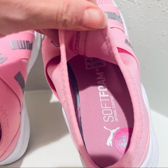 Puma Big Kids Girls Pink Slip On Wired Run Sneakers Size 4.5 NWT