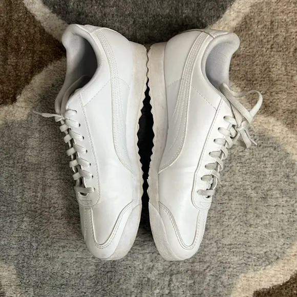🆕Puma Classic White Sneakers