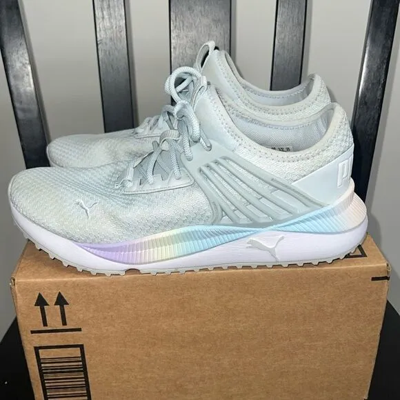 Puma Lightweight sneaker la blue white pink