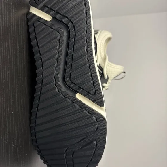 Puma White and Black Sneakers