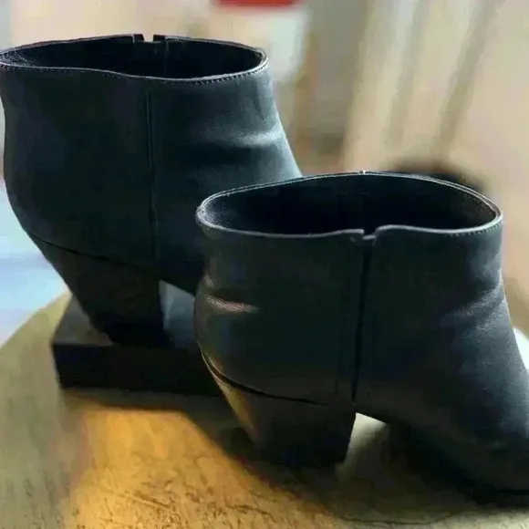 RACHEL COMEY Mars Black Leather Booties Size 9