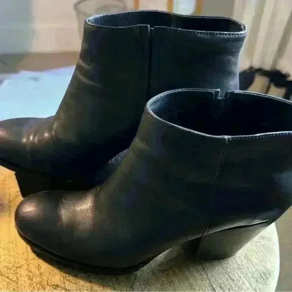 RACHEL COMEY Mars Black Leather Booties Size 9