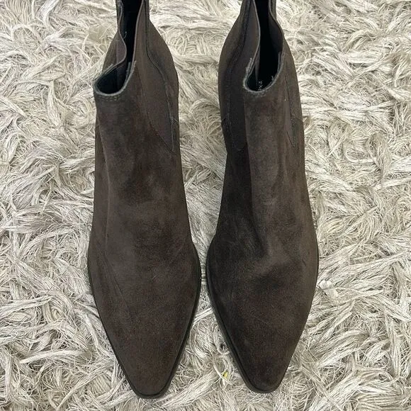 Rag &amp; Bone Razor Suede Western Chelsea Ankle Boots in Asphalt $495 size 8.5