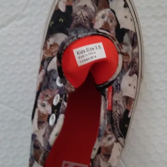 Rare Special Edition Vans Kids X ASPCA Cat Kitten Shoes Sneakers Sz 3.5