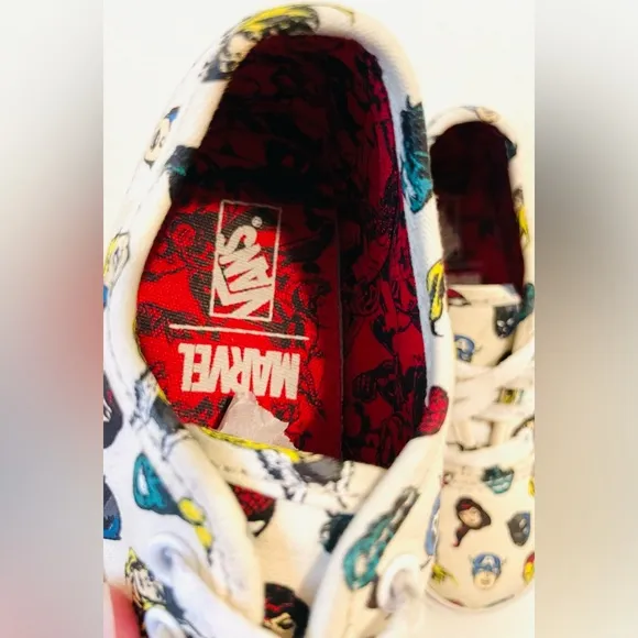 RARE🔥 VANS x Marvel Super Heros HEADS Authentic Sneakers Skateboarding 9.5 K