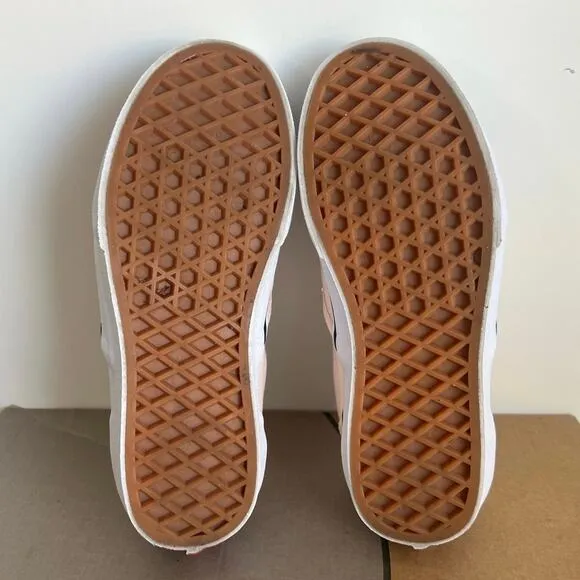 RARE Vans x Peanuts Classic Slip-On Smack/Pearl Kids Sneakers- SZ 1.5 Y
