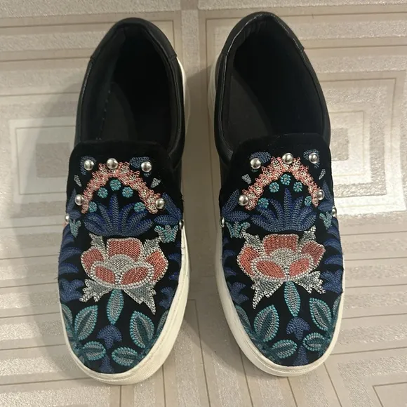 Rebecca Minkoff &quot;Noelle&quot; Slip On Sneakers Ladies 8