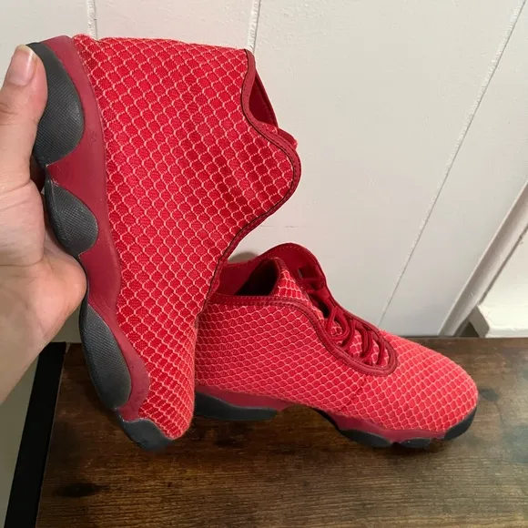 Red Horizon Jordan Sneakers size 6Y