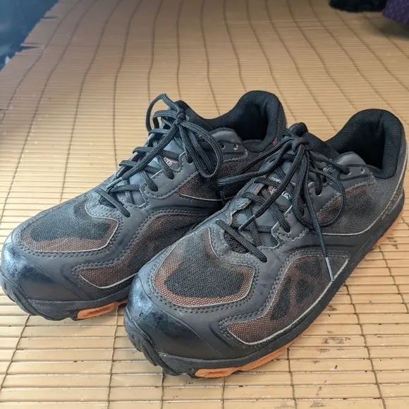 RED WING #6338 SAFETY TOE Athletic WORK SHOE men's sz US 9.5DSpeed, agility and