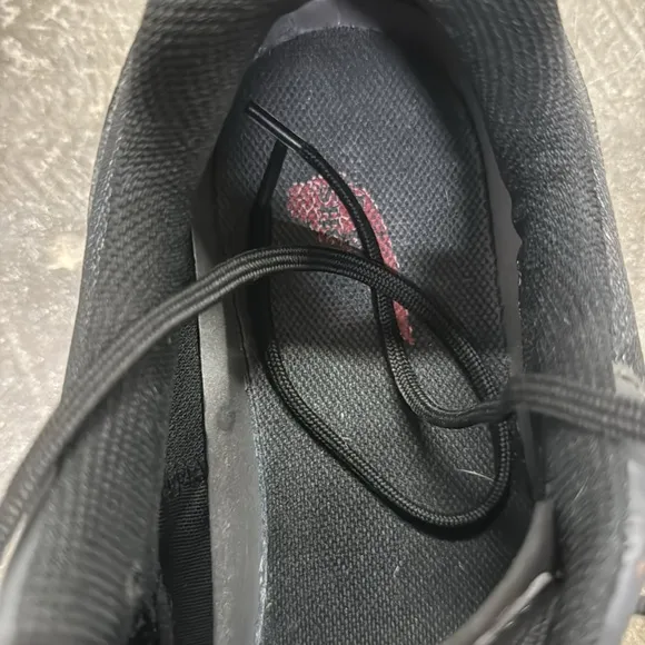 Red wings shoes