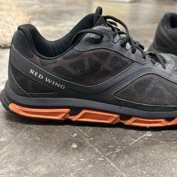 Red wings shoes