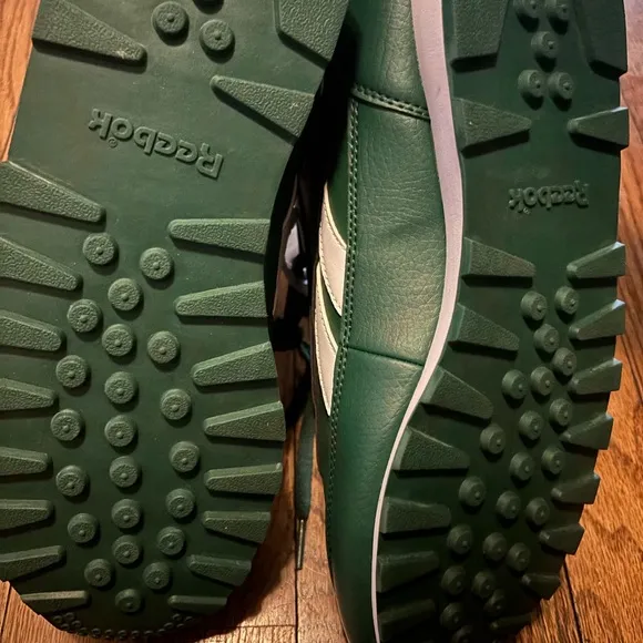 Reebok Green and White Sneakers Leather