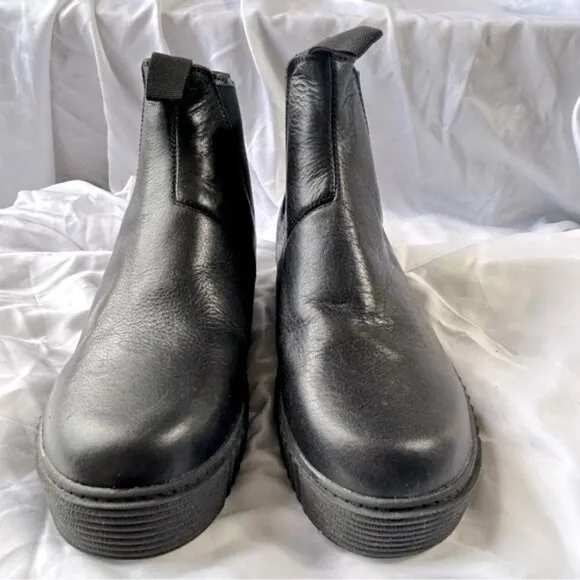 Report NWT Bubba Run Black Faux Fur Slip On Boots- Size 7