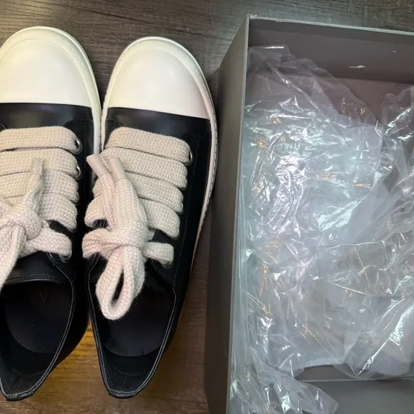 Rick Owen’s Low Top Thick Laces