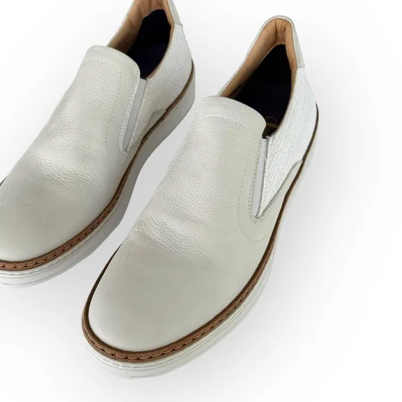 Robert Graham • Hanover Leather Linen Slip On Sneakers