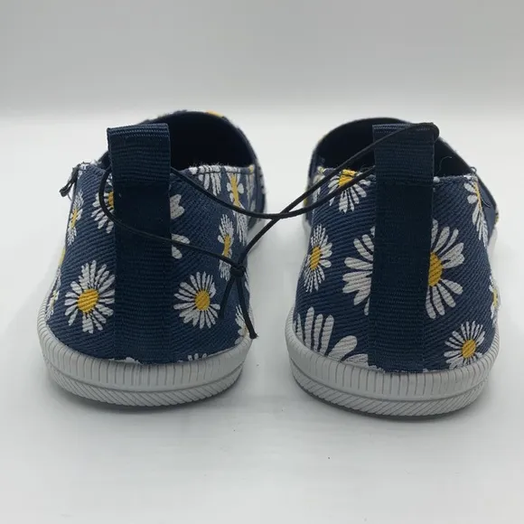 Rocket Dog Daisy Print Slip On Sneakers Size 7