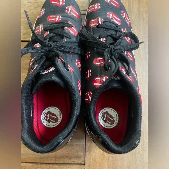 Rolling Stones Skechers Black Sneakers with classic stones mouth! Size 11 NWOT!