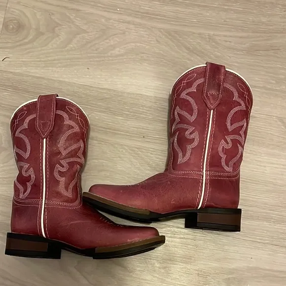 Roper Kids' pink Western Boots.