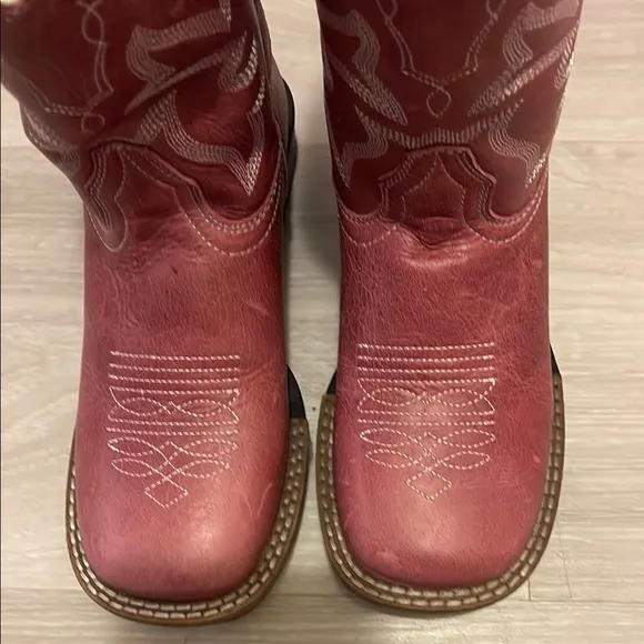 Roper Kids' pink Western Boots.