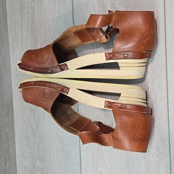 Rosa Mosa Women's Brown Leather Wedge Platform Sandals Shoes Sz 38/8