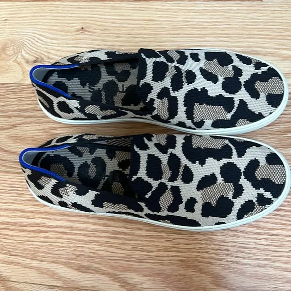 Rothys SZ 7 Leopard Print Slip-On Sneakers.