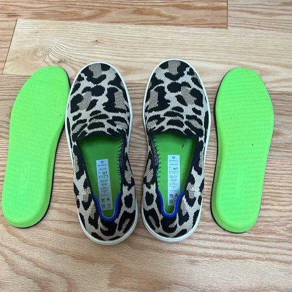 Rothys SZ 7 Leopard Print Slip-On Sneakers.