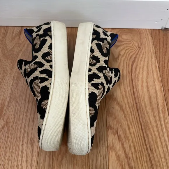 Rothys SZ 7 Leopard Print Slip-On Sneakers.