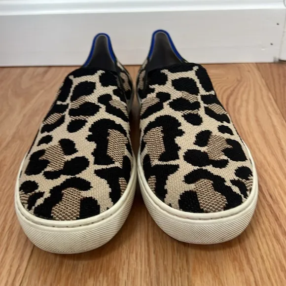 Rothys SZ 7 Leopard Print Slip-On Sneakers.
