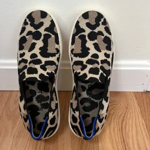 Rothys SZ 7 Leopard Print Slip-On Sneakers.
