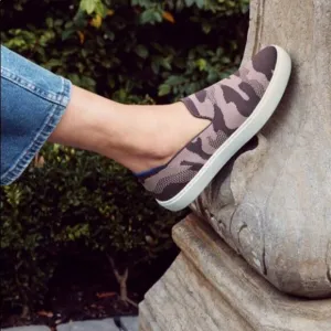 Rothy’s Taupe Camo Slip On Sneakers Women’s Size 9