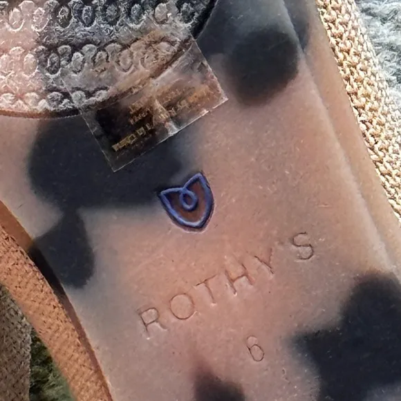 Rothy's The Square Toe Ballet Flat Slip On Comfortable Ecru Tan Size W6 NWOB