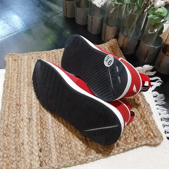 Sale! Men's Nautica sneakers slip on red blue whit