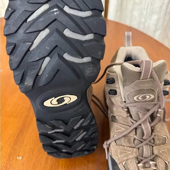 Salomon Brown Hiking Boots