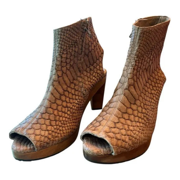 Salpy Artisan Leather Snakeskin Wood Heel Boots Terri Heel Size 71/2 Cocoa Brown