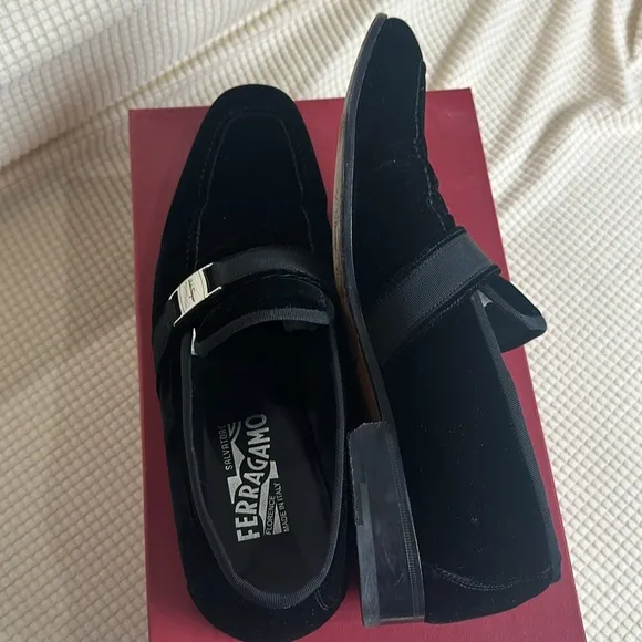 SALVATORE FERRAGAMO MEN'S BLACK VELVET SHOES Size 9 1/2 D
