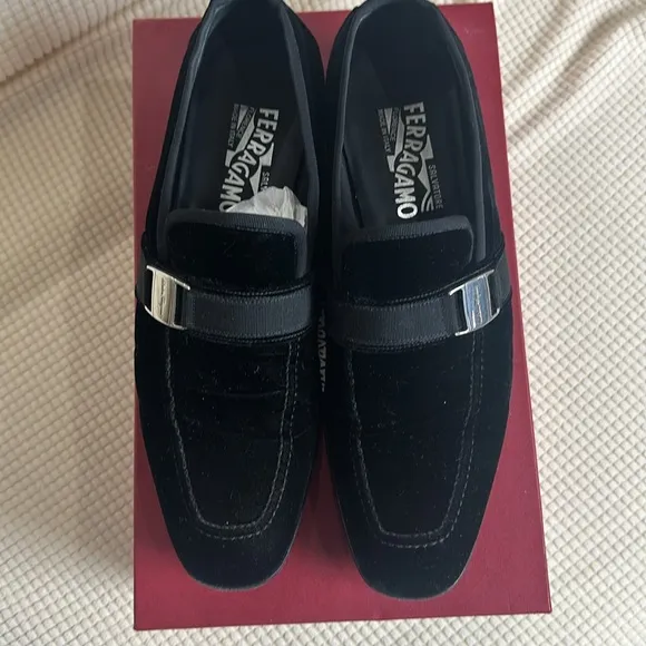 SALVATORE FERRAGAMO MEN'S BLACK VELVET SHOES Size 9 1/2 D